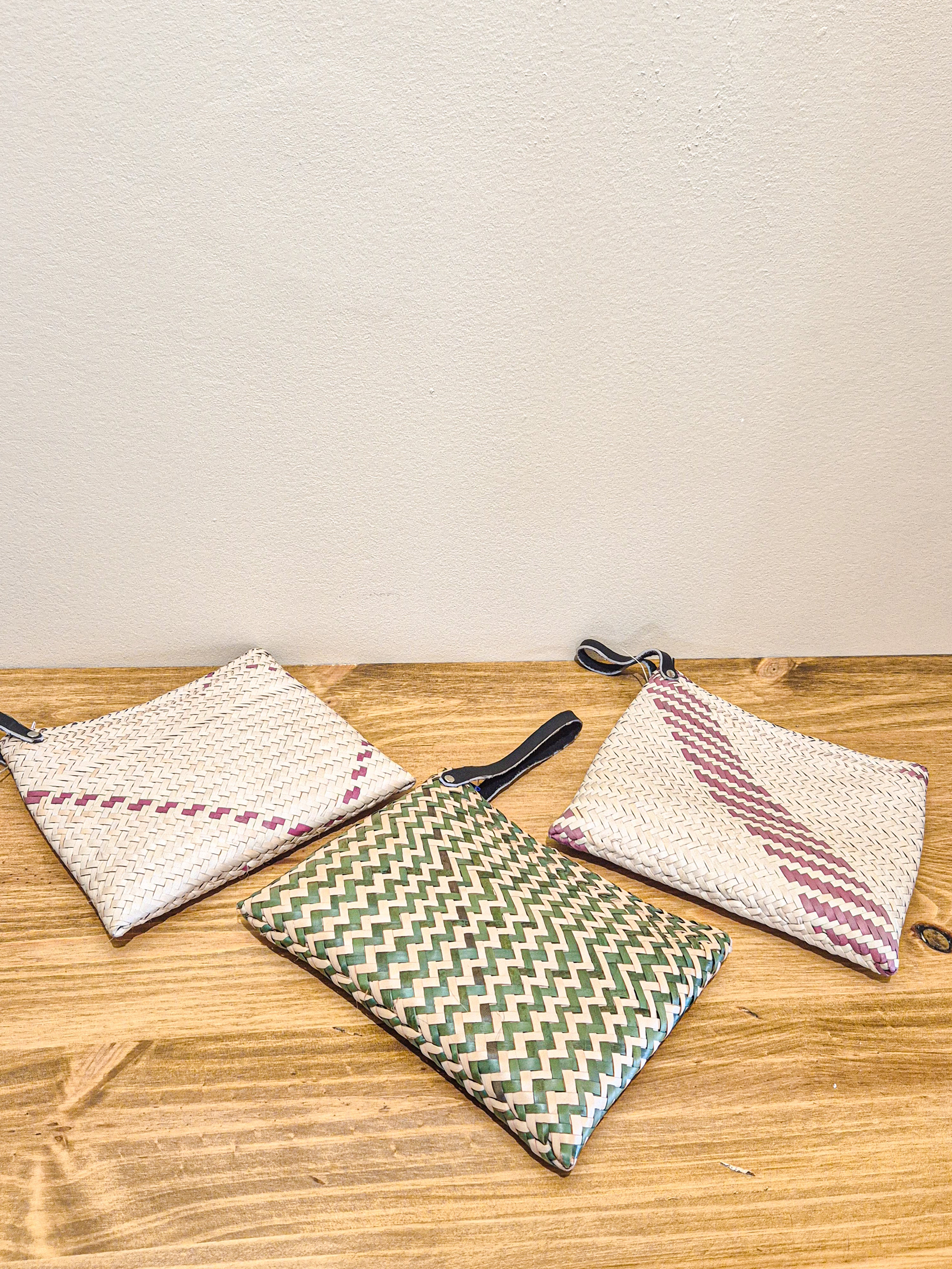 Small bag with handle
