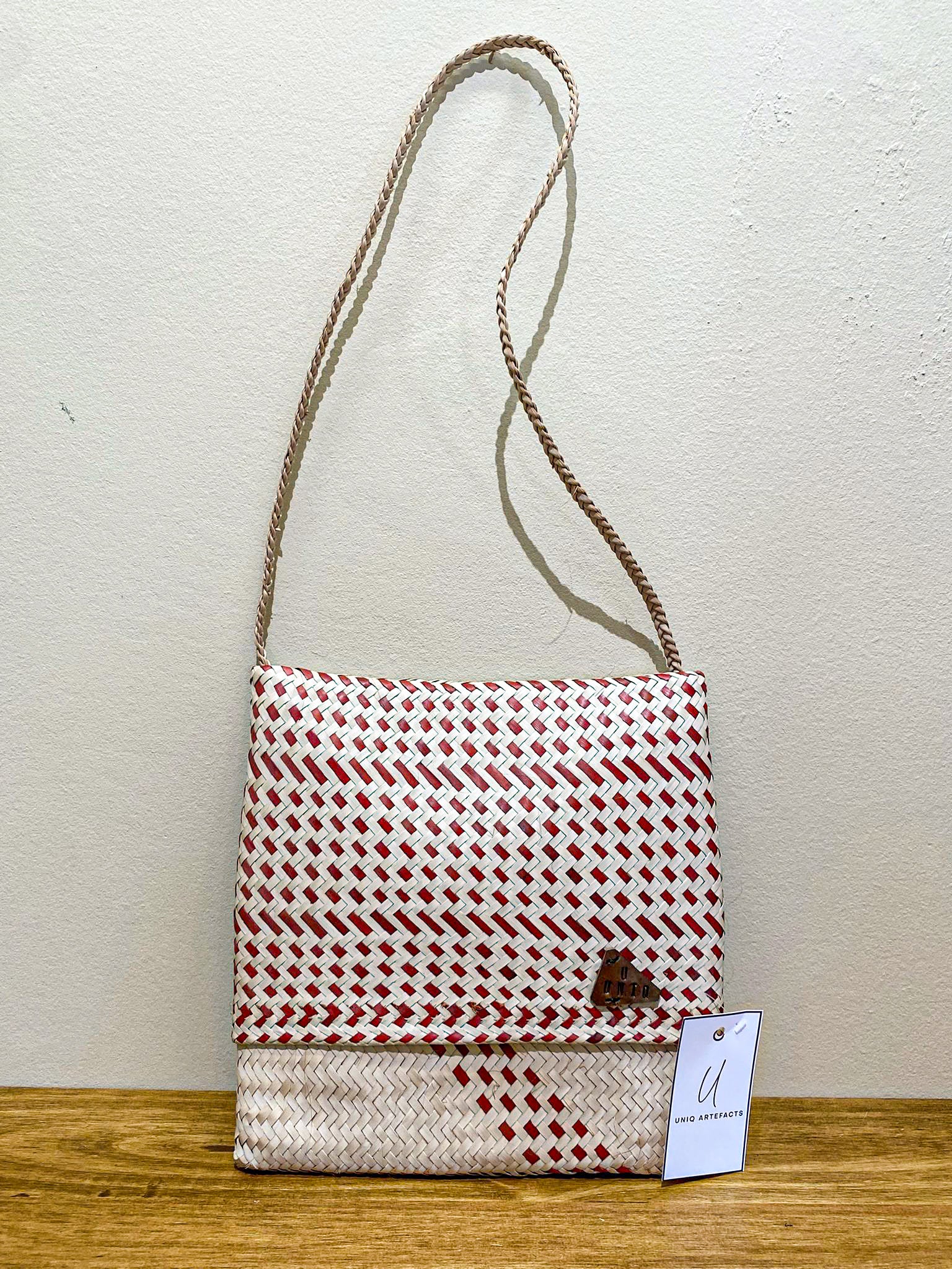 Handwoven Shoulder Bags from Mozambique -S Red