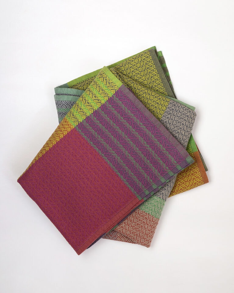 100% Cotton Folly Beach Weave 110x180cm Hermit Crab