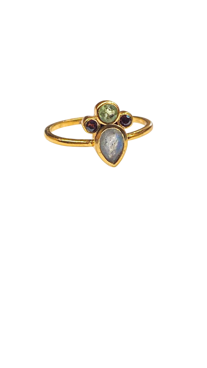 Tear shape crown ring