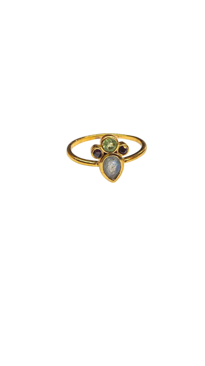 Tear shape crown ring